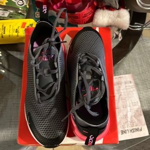 Nike Air Max 270 size 3 youth